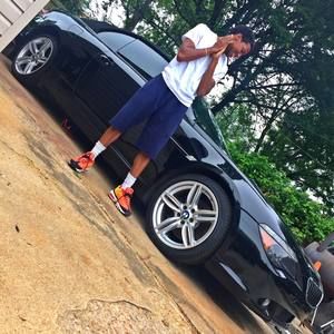 Meet your Posher, Lorenzo